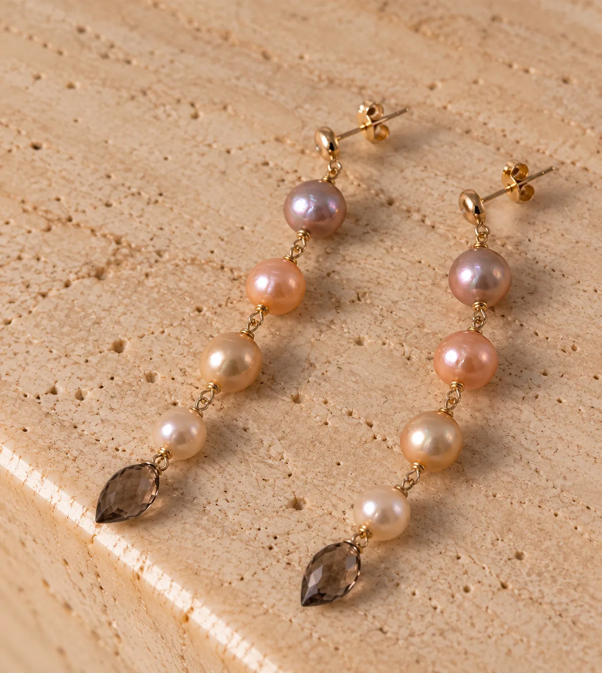 Infinito Earrings — Smoky quartz and Edison pearls · photo 1